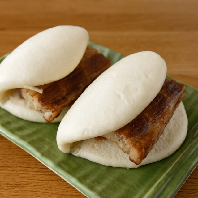 Pork Belly Bun (2).